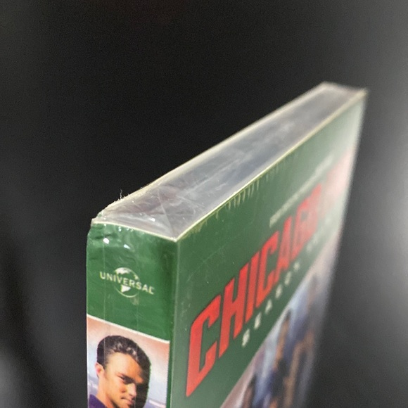 NEW: Chicago Fire - The Complete Fourth Season - Picture 3 of 3